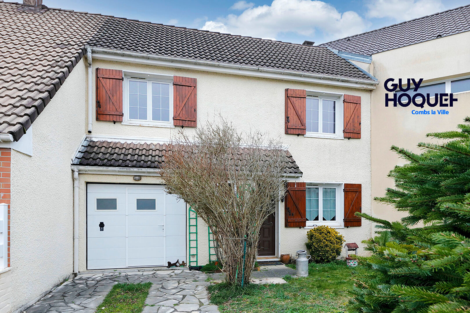 Maison à vendre à Combs la Ville  avec sous-sol total  et garage