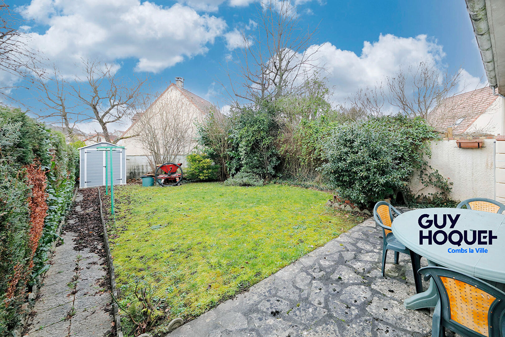 Maison à vendre à Combs la Ville  avec sous-sol total  et garage