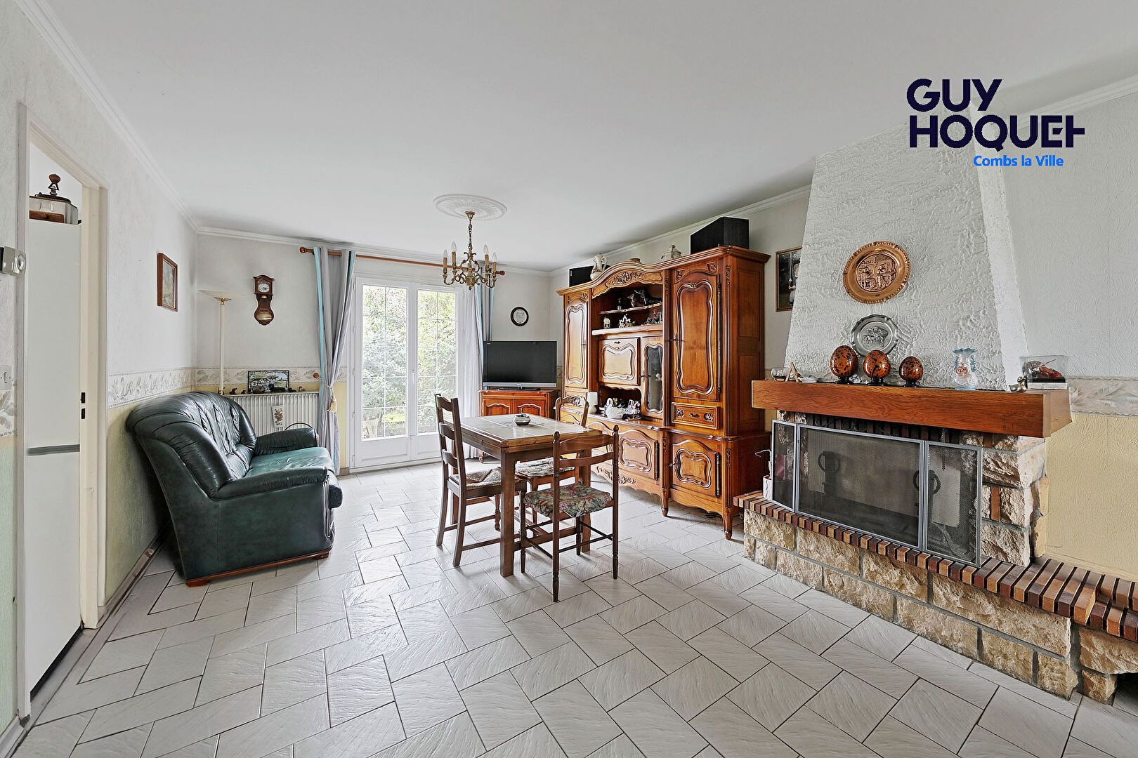 Maison à vendre à Combs la Ville  avec sous-sol total  et garage