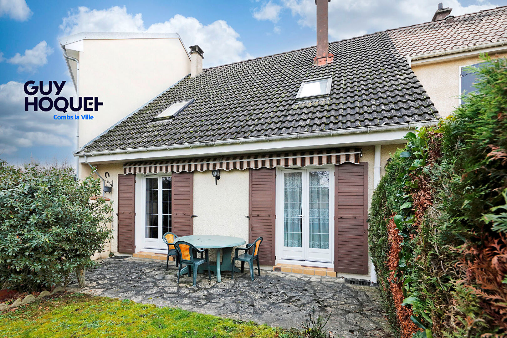 Maison à vendre à Combs la Ville  avec sous-sol total  et garage