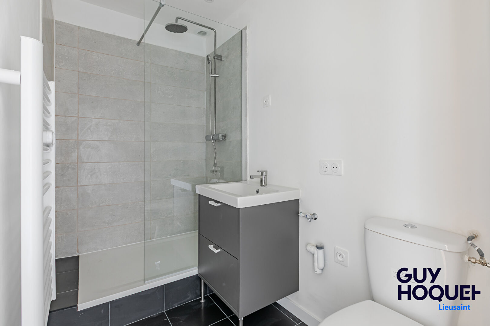 Appartement 2 pièces entièrement rénové avec grenier et cave à Corbeil Essonnes