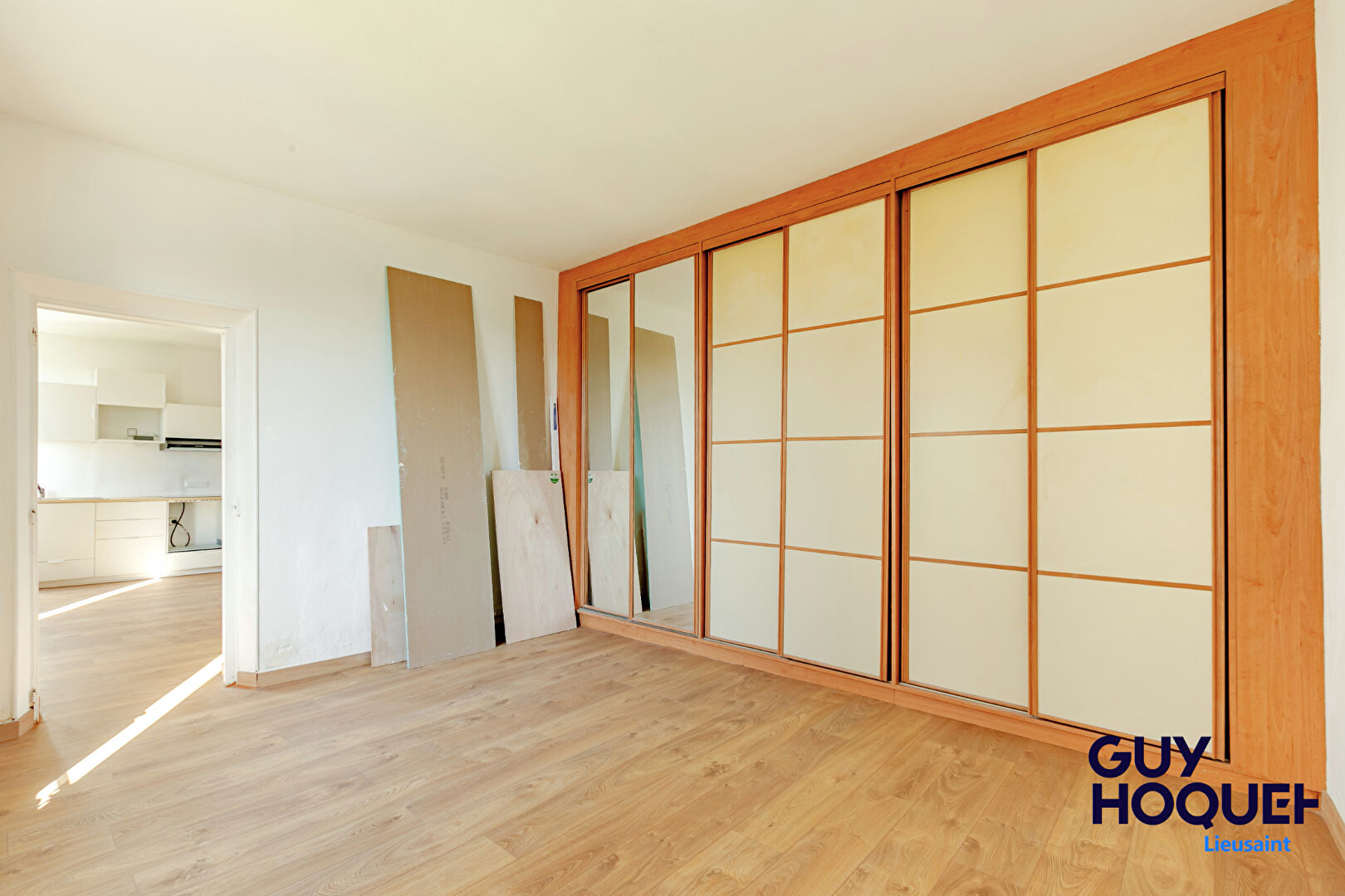 Appartement 2 pièces entièrement rénové avec grenier et cave à Corbeil Essonnes