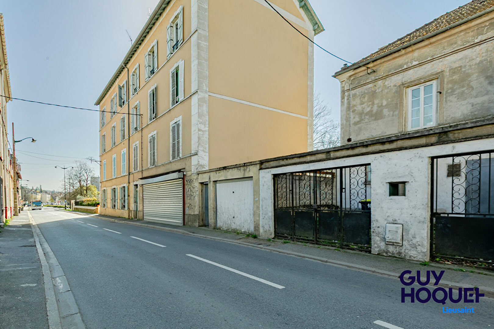 Appartement 2 pièces entièrement rénové avec grenier et cave à Corbeil Essonnes