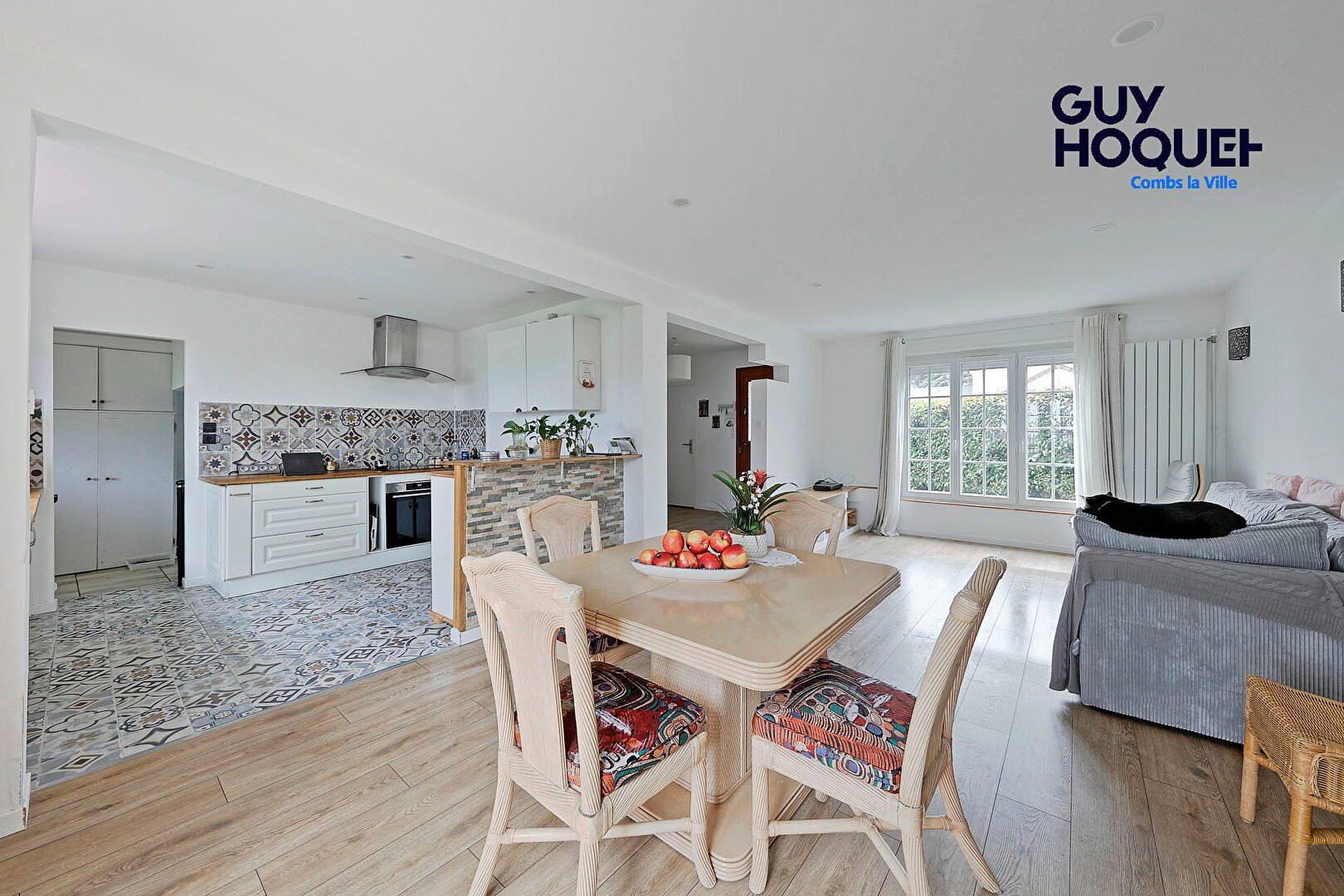 Vente : maison 5 chambres à COMBS LA VILLE avec double garage