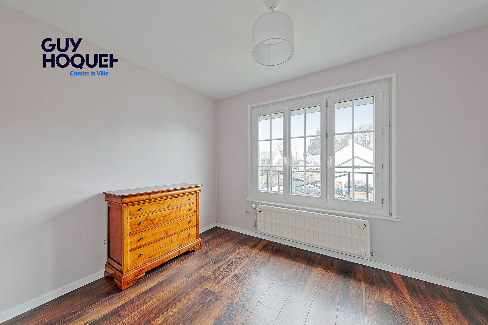 Vente : maison 5 chambres à COMBS LA VILLE avec double garage