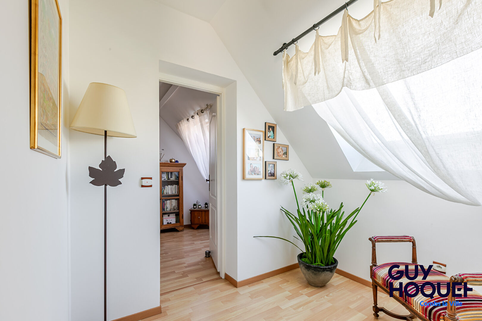 Maison à vendre à Combs-la-Ville - chambre + salle de bains de plain-pied