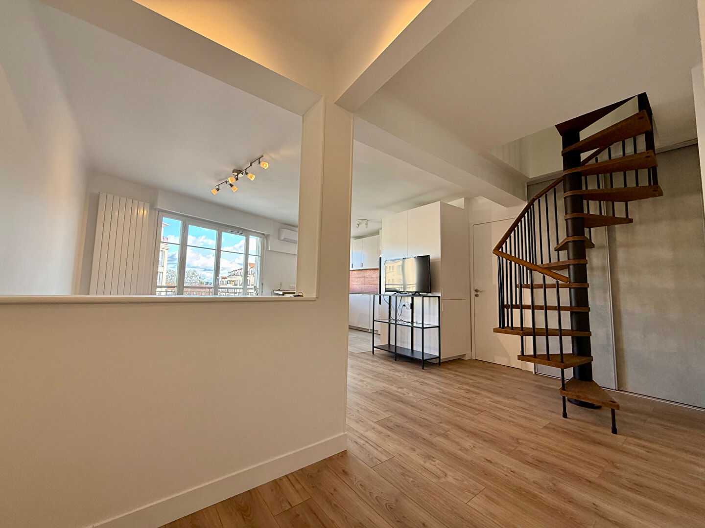 Duplex 4 pièces à louer à Créteil - Exclusivité Guy Hoquet LIEUSAINT