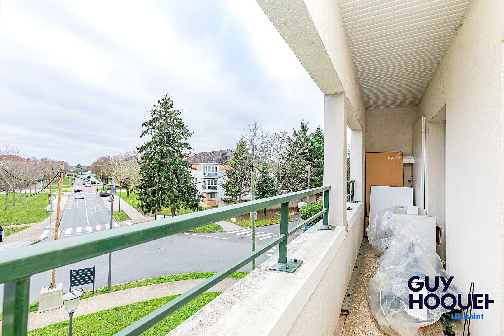 GUY HOQUET // APPARTEMENT T3 DERNIER ETAGE SANS TRAVAUX !!