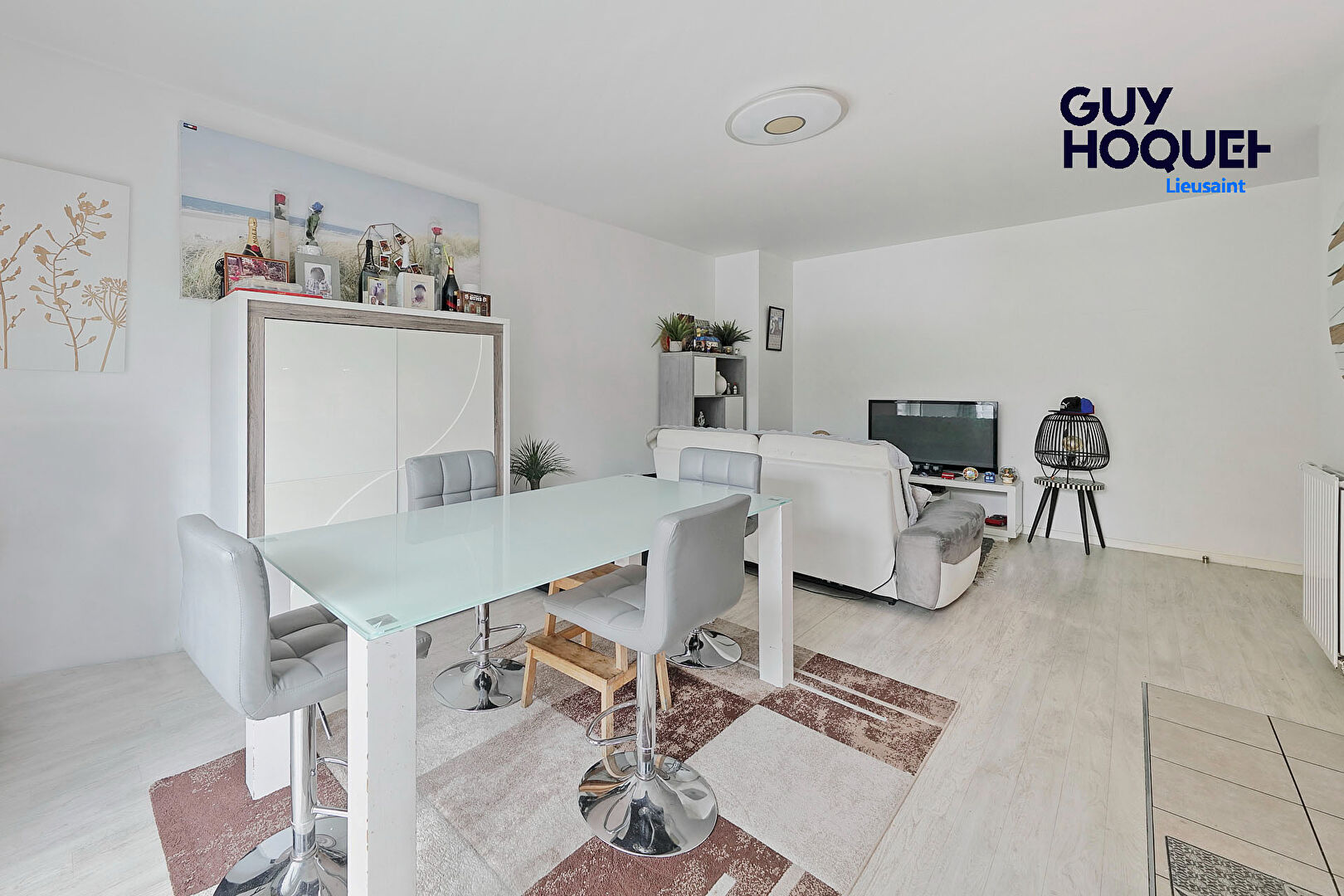 Appartement 3 pièces à Lieusaint  avec terrasse, jardin et deux places de parking en sous-sol !