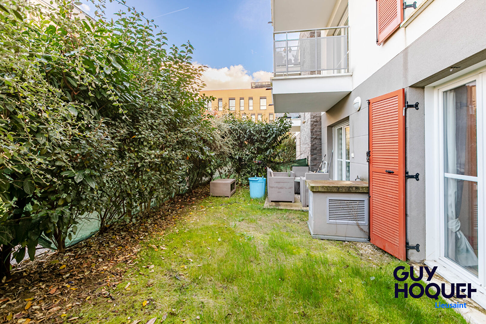 Appartement 3 pièces à Lieusaint  avec terrasse, jardin et deux places de parking en sous-sol !