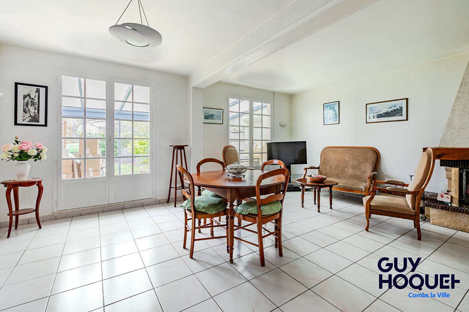 Maison 8 pièces à vendre à Combs-la-Ville -  6 chambres