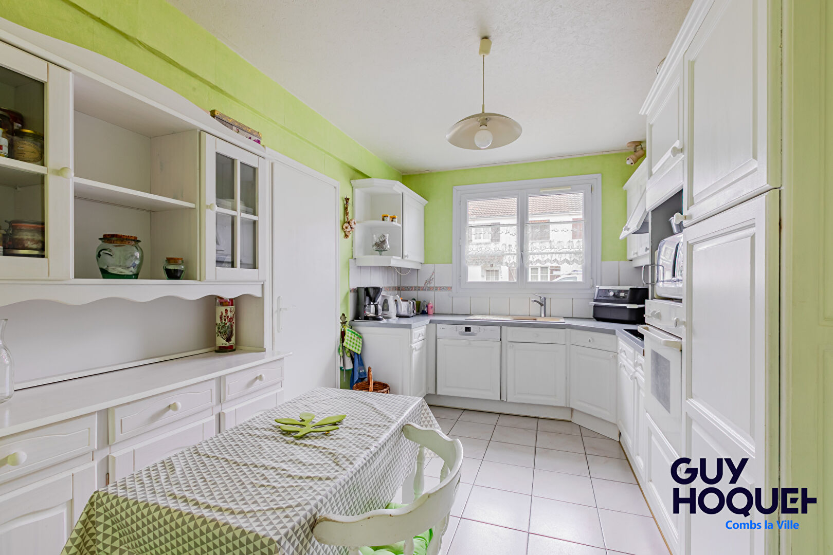 Maison 8 pièces à vendre à Combs-la-Ville -  6 chambres