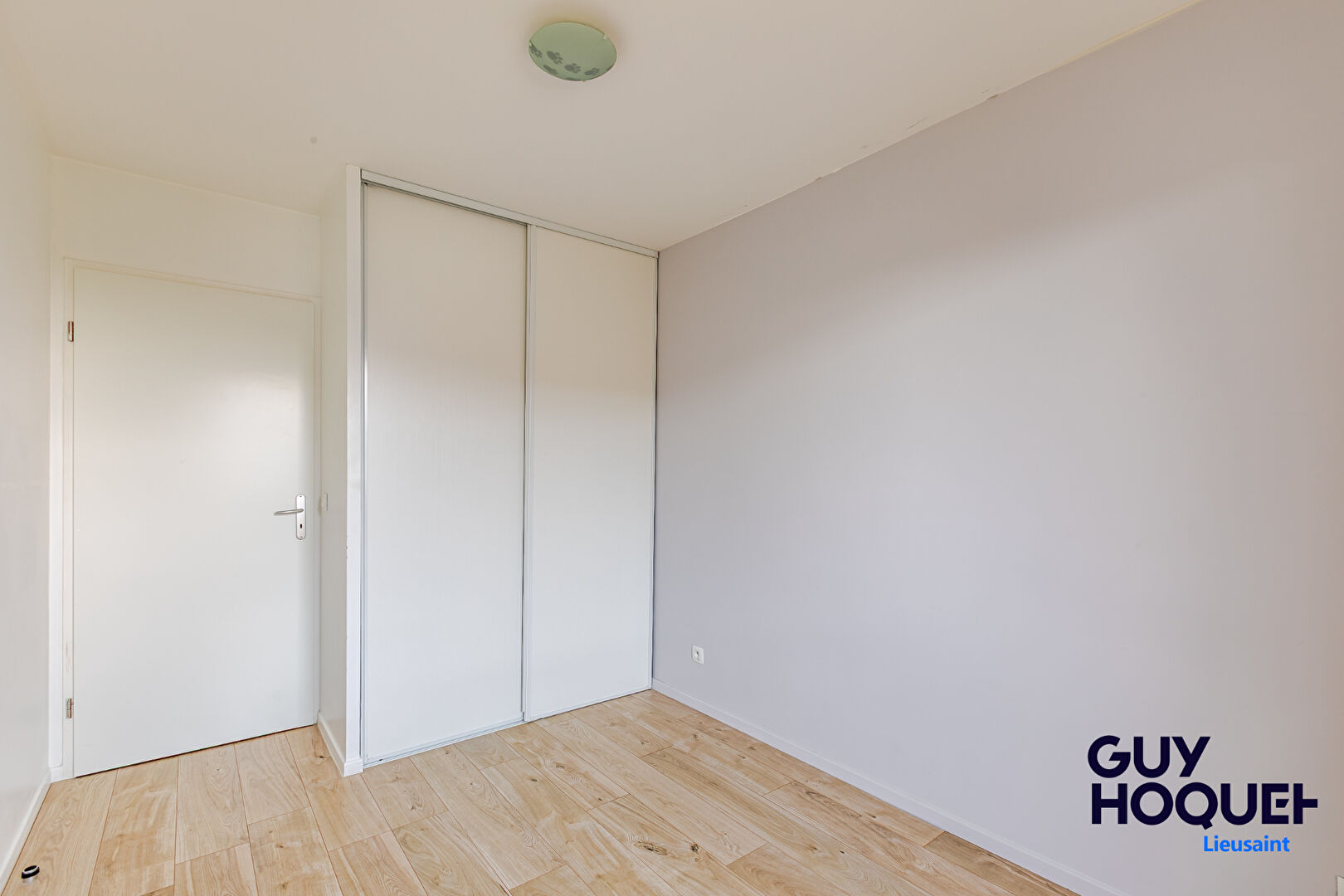 VENTE : appartement de 3 pièces au dernier étage d'une résidence récente