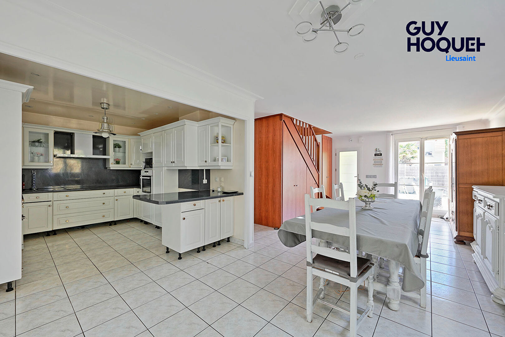 Maison  135 m² à vendre à Lieusaint - 6 pièces, 4 chambres dont une au RDC !