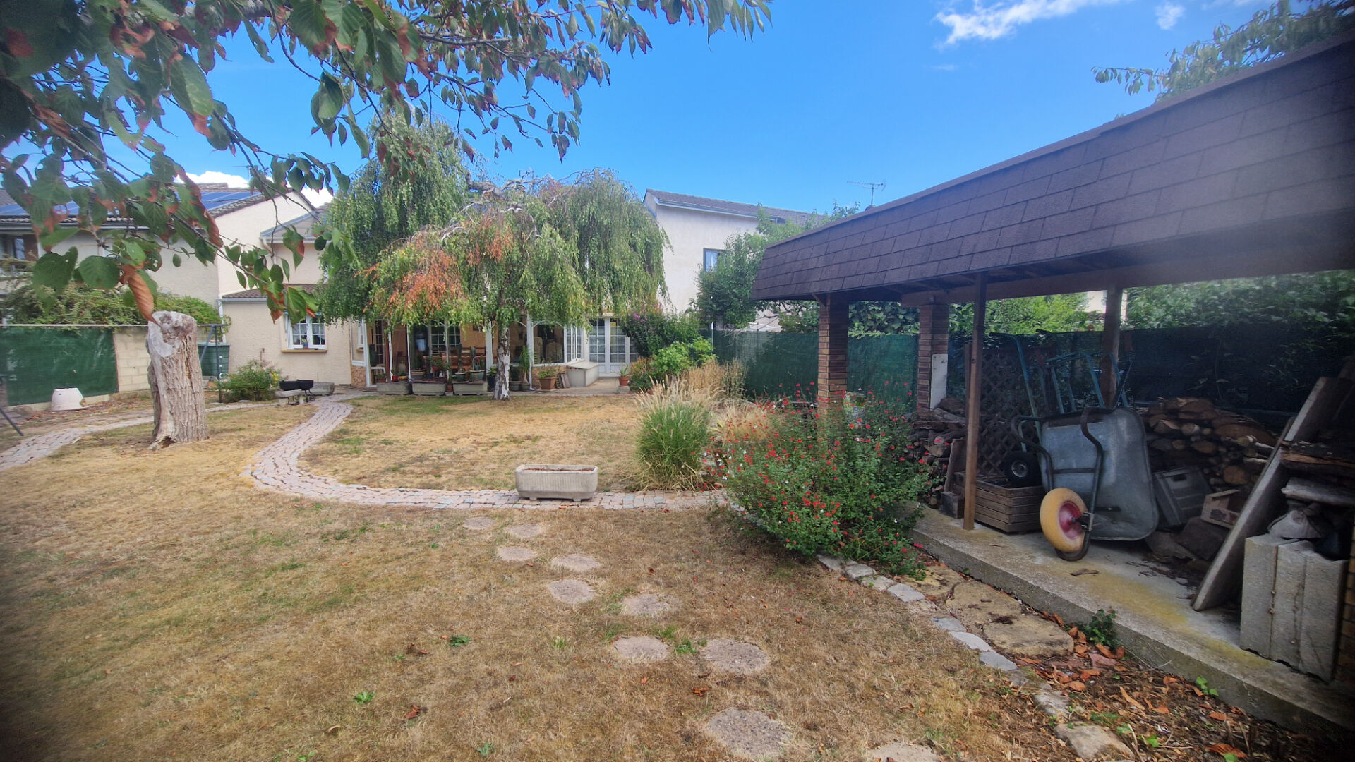 Maison à vendre à Combs-la-Ville - 4 chambres - 360 000 