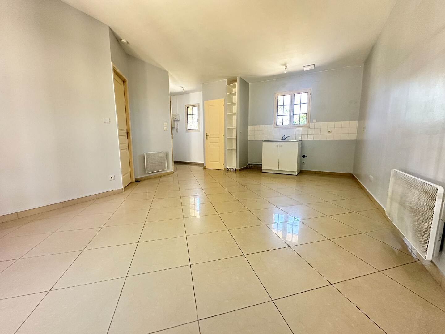 Appartement 2 pièces à louer à Combs-la-Ville - Exclusivité Guy Hoquet