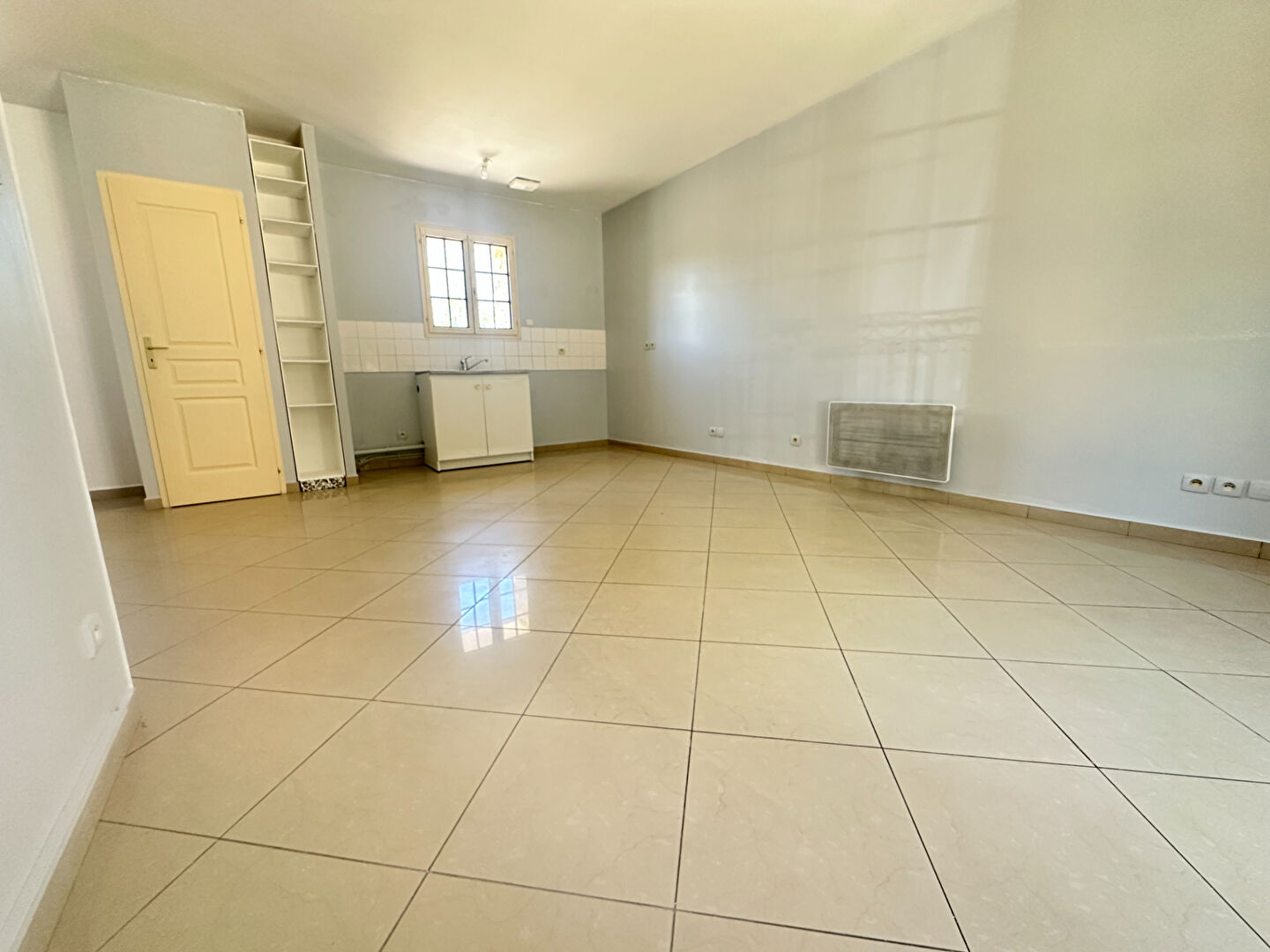 Appartement 2 pièces à louer à Combs-la-Ville - Exclusivité Guy Hoquet