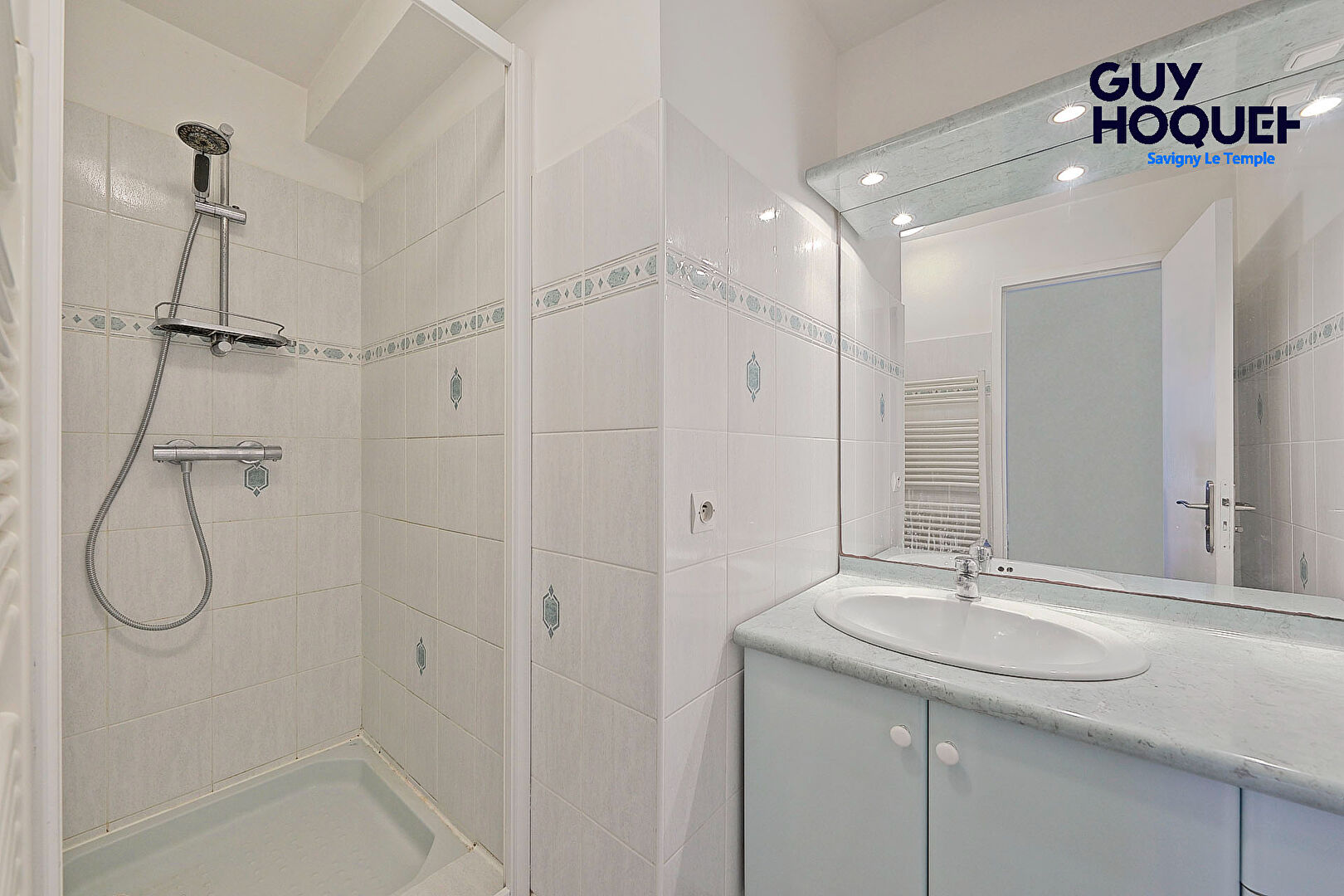 à Vendre Savigny Bourg - Maison de 5 chambres dont une au rdc - Super état.