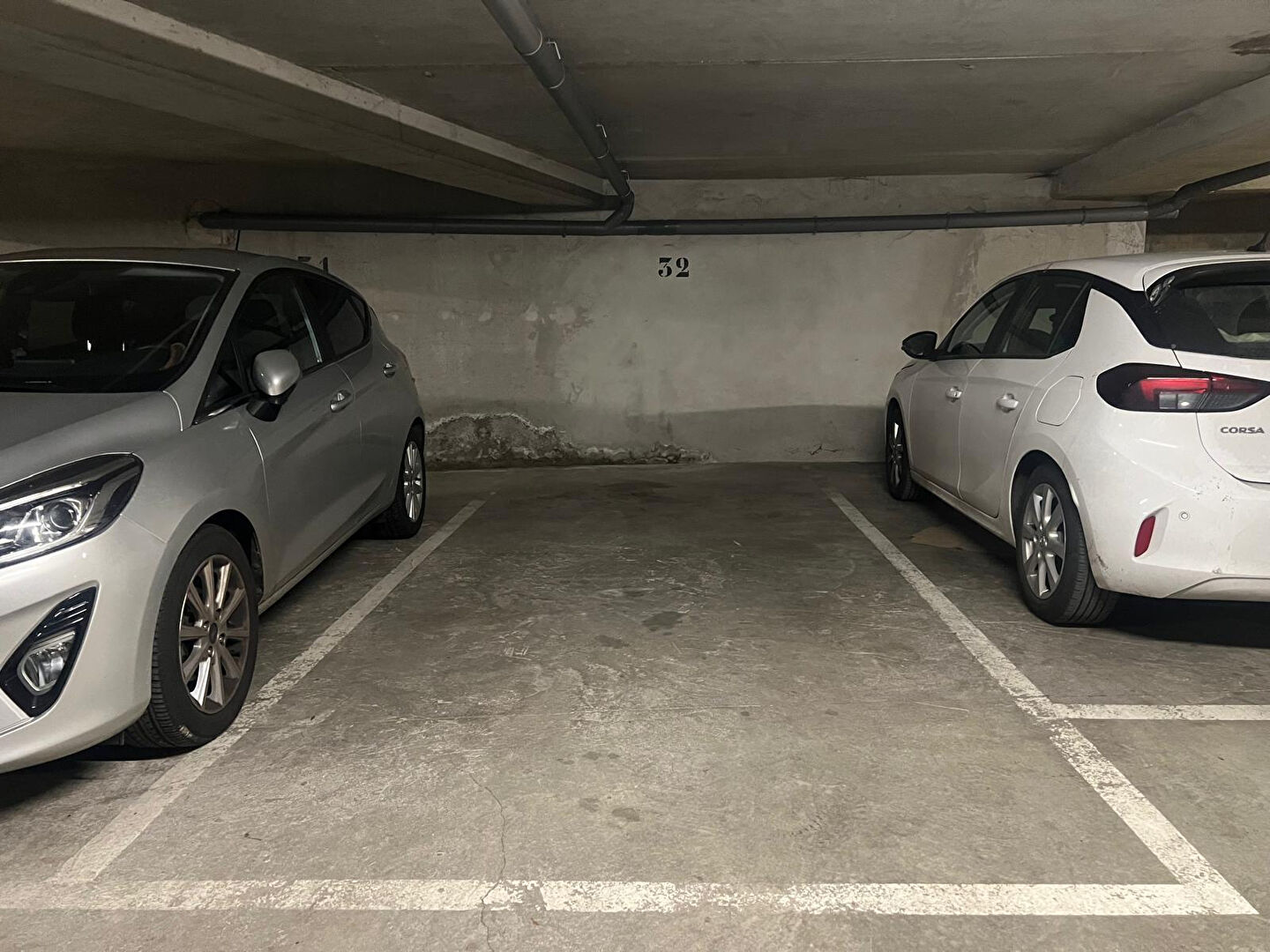 Parking / box Combs La Ville