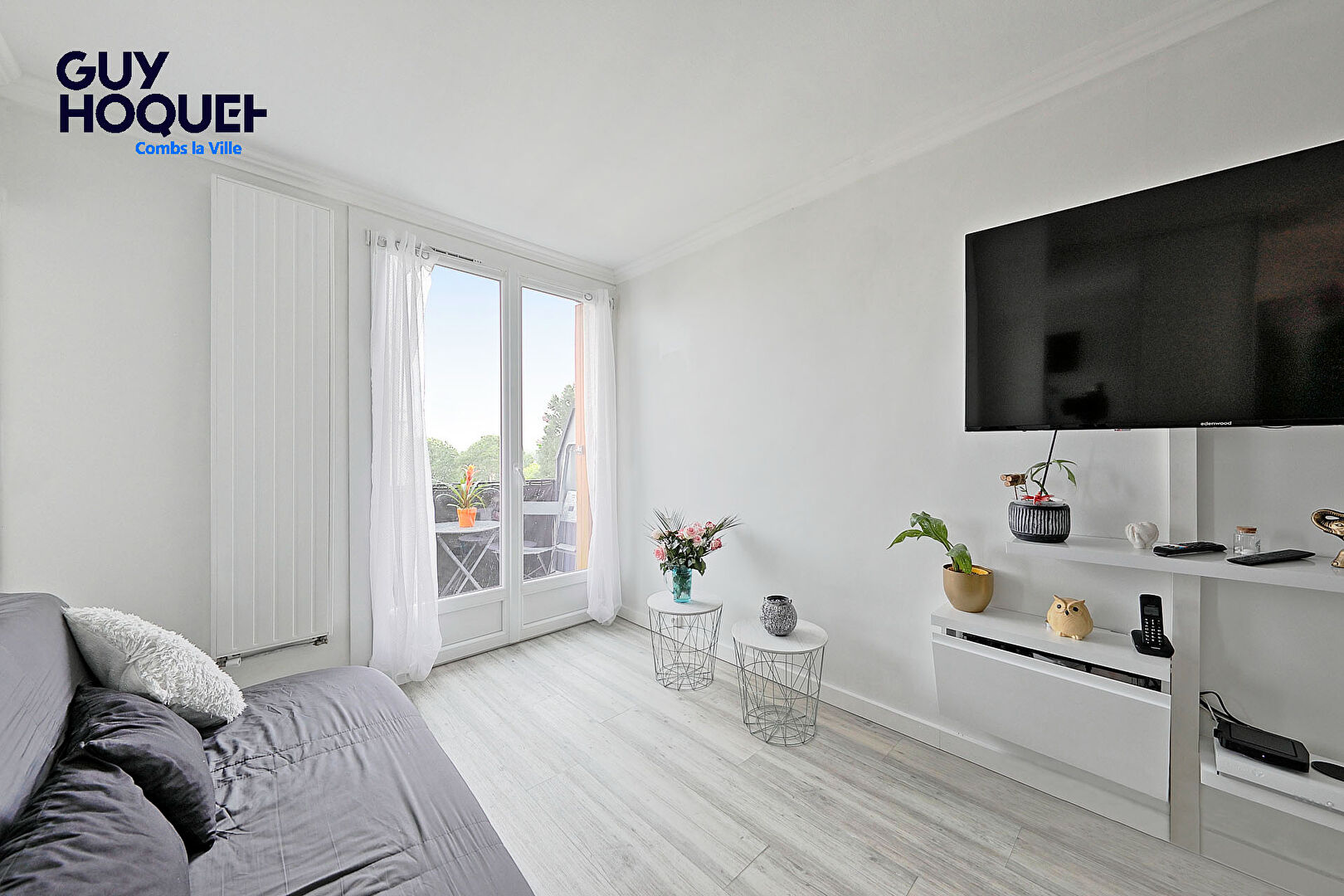Studio Combs La Ville avec balcon et cave