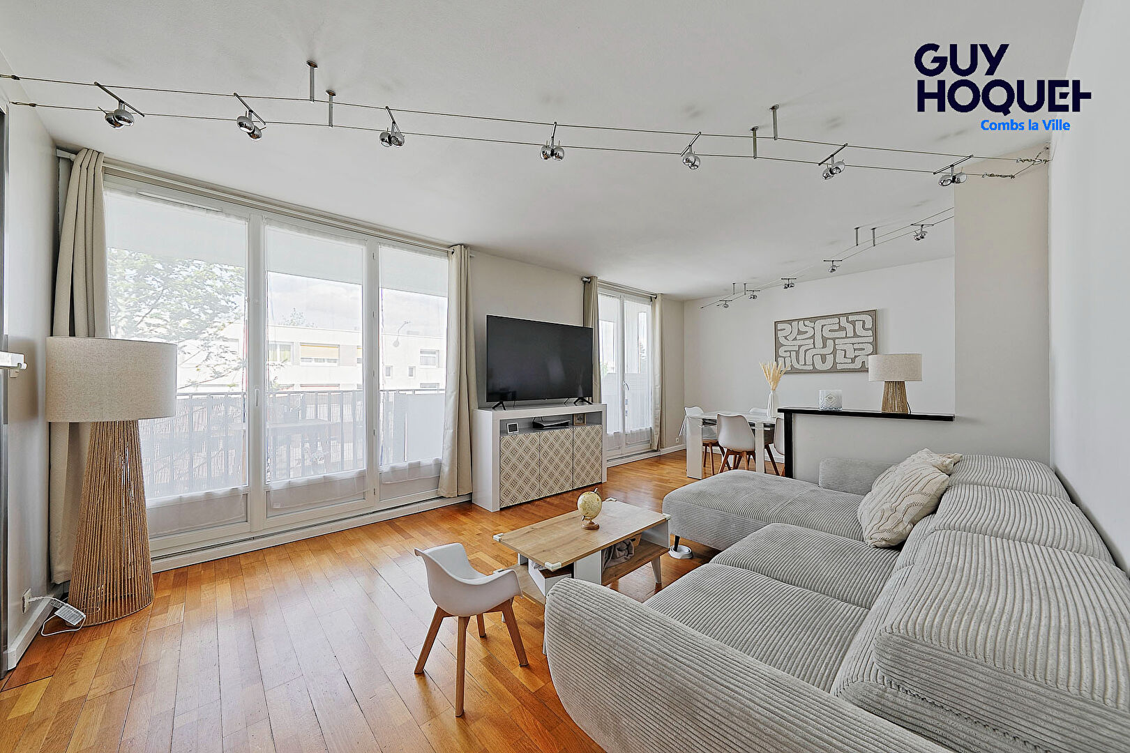 À vendre : Appartement 4 pièces avec terrasse, garage et cave à Combs-la-Ville