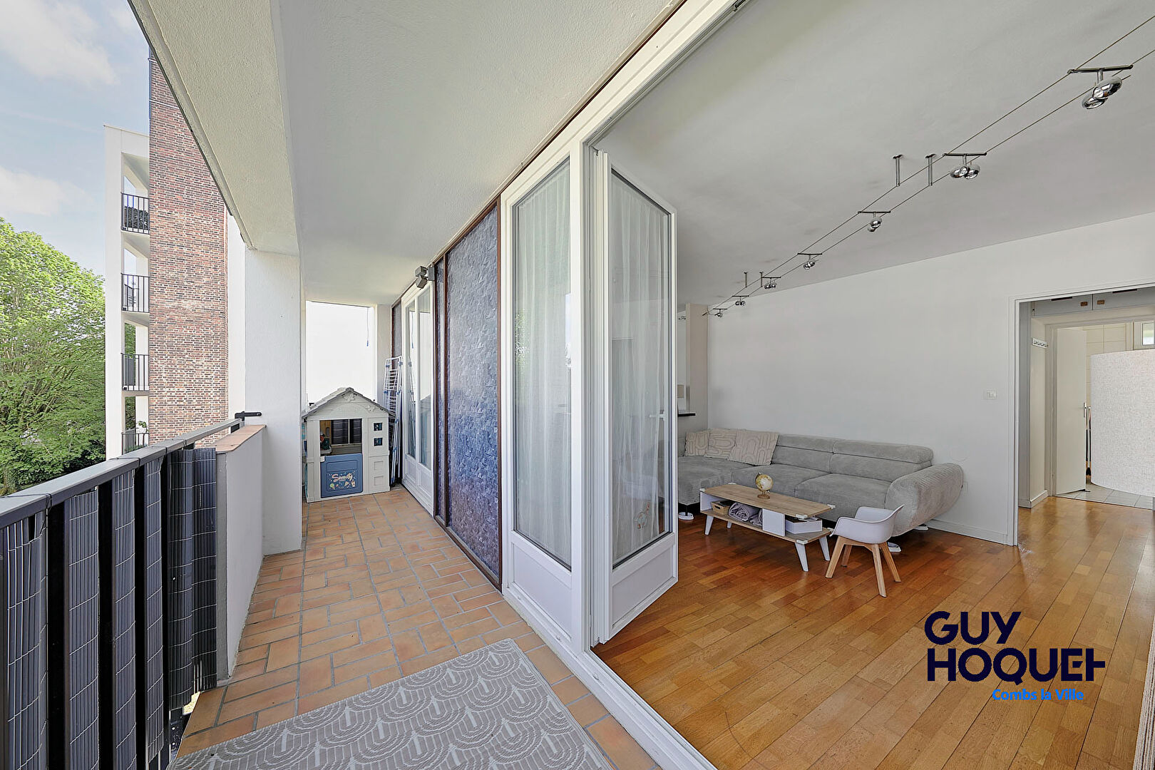 À vendre : Appartement 4 pièces avec terrasse, garage et cave à Combs-la-Ville