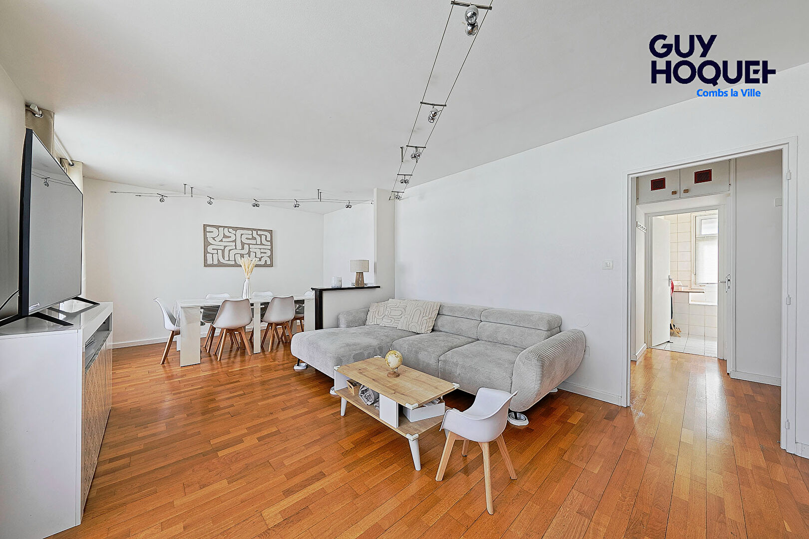 À vendre : Appartement 4 pièces avec terrasse, garage et cave à Combs-la-Ville