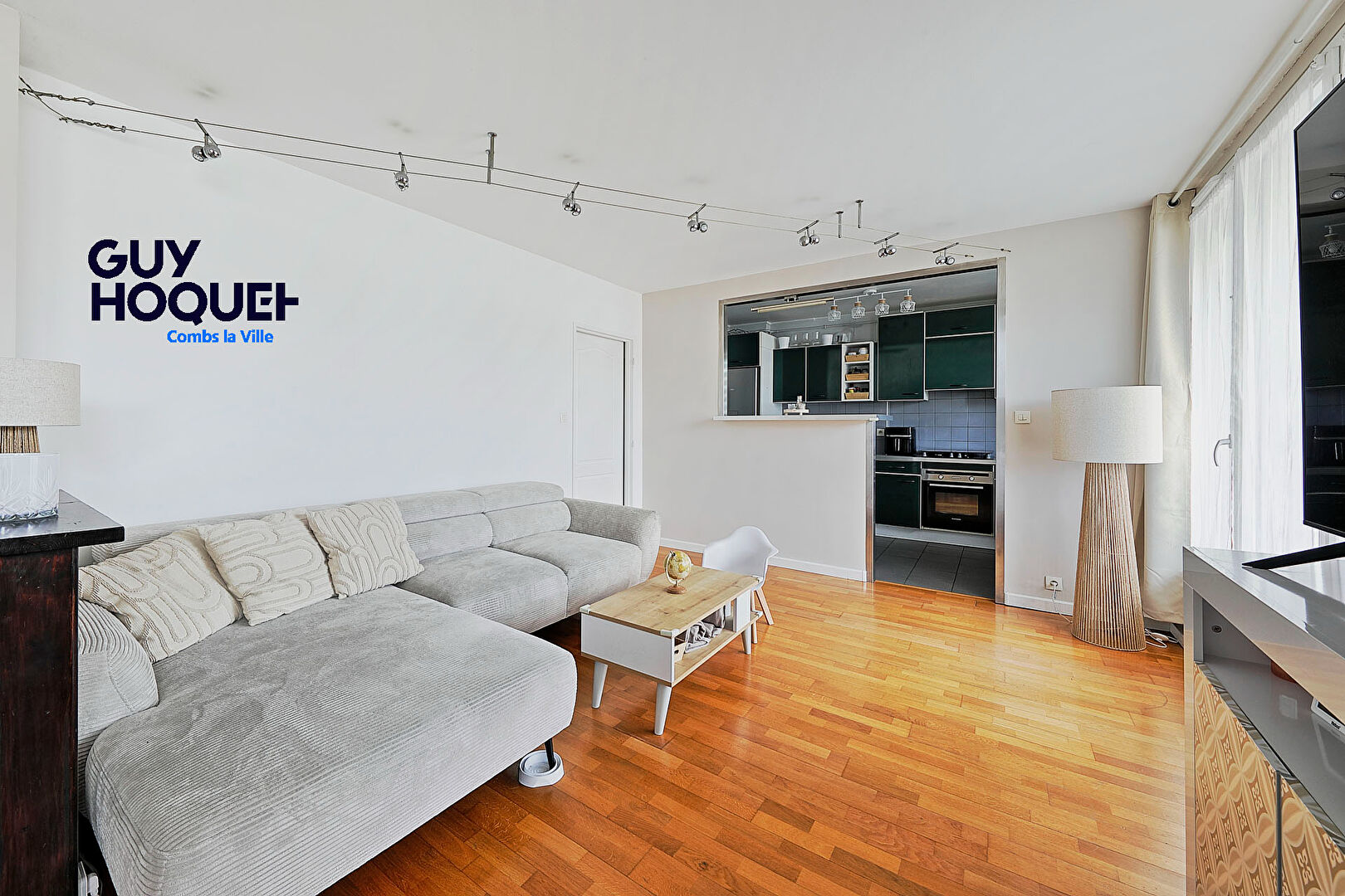 À vendre : Appartement 4 pièces avec terrasse, garage et cave à Combs-la-Ville