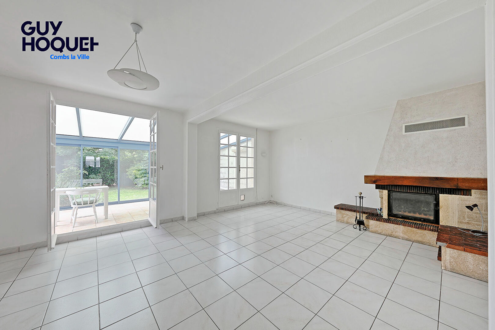 Maison 8 pièces à vendre à Combs-la-Ville -  6 chambres