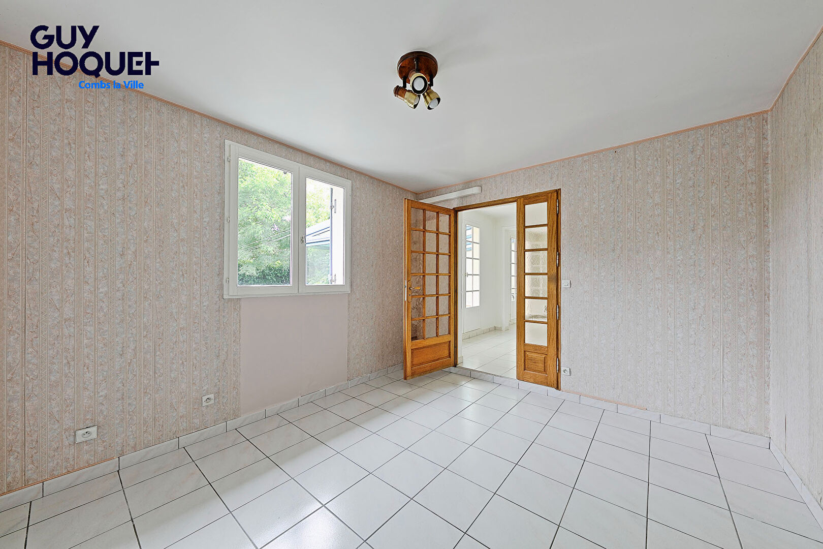 Maison 8 pièces à vendre à Combs-la-Ville -  6 chambres