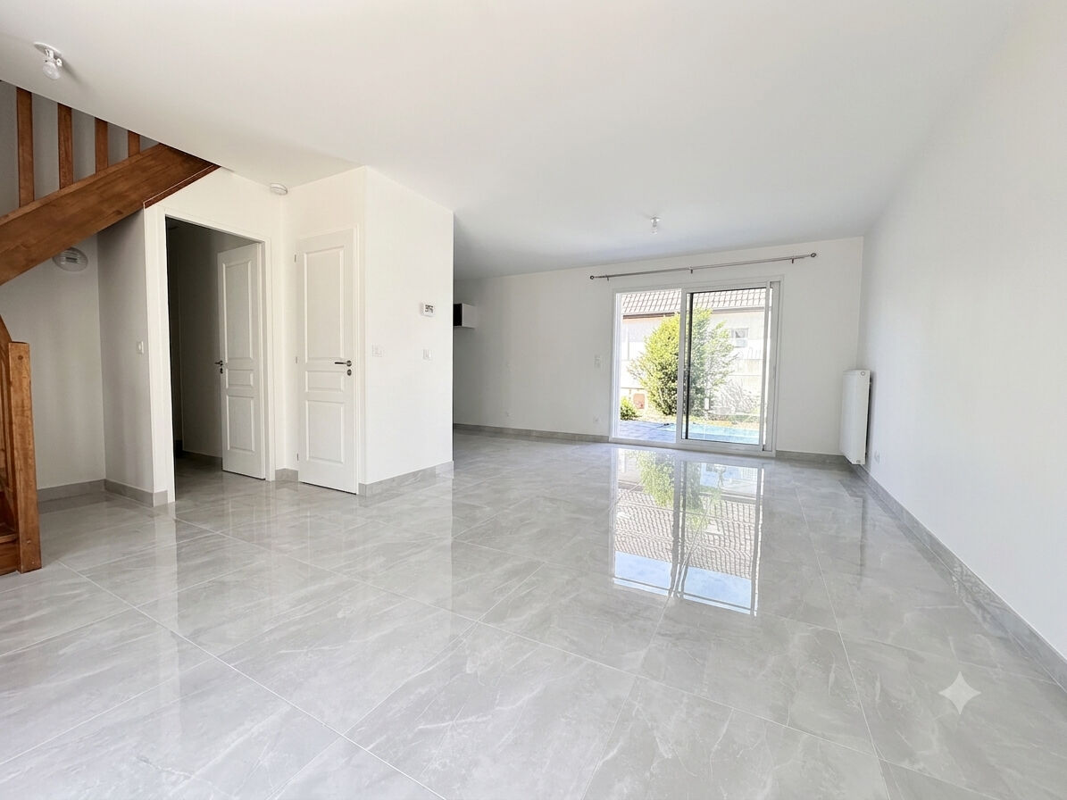 Maison 5 pièces à louer à Combs-la-Ville - Réf. 805921