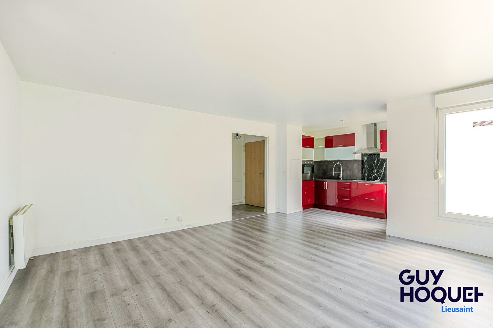 Appartement 3 pièces de 56 m² , terrasse, box et place de parking à vendre à LIEUSAINT (77127).