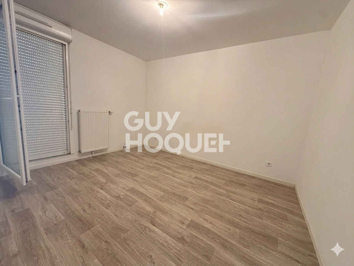 Location d'un appartement 2 pièces à LIEUSAINT