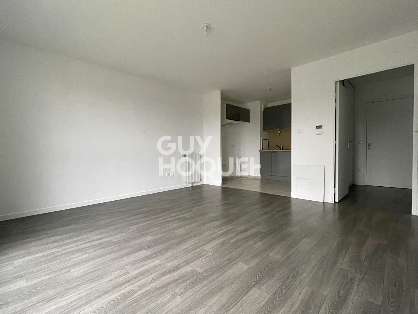 LOCATION : appartement de 2 pièces (45 m²) à LIEUSAINT