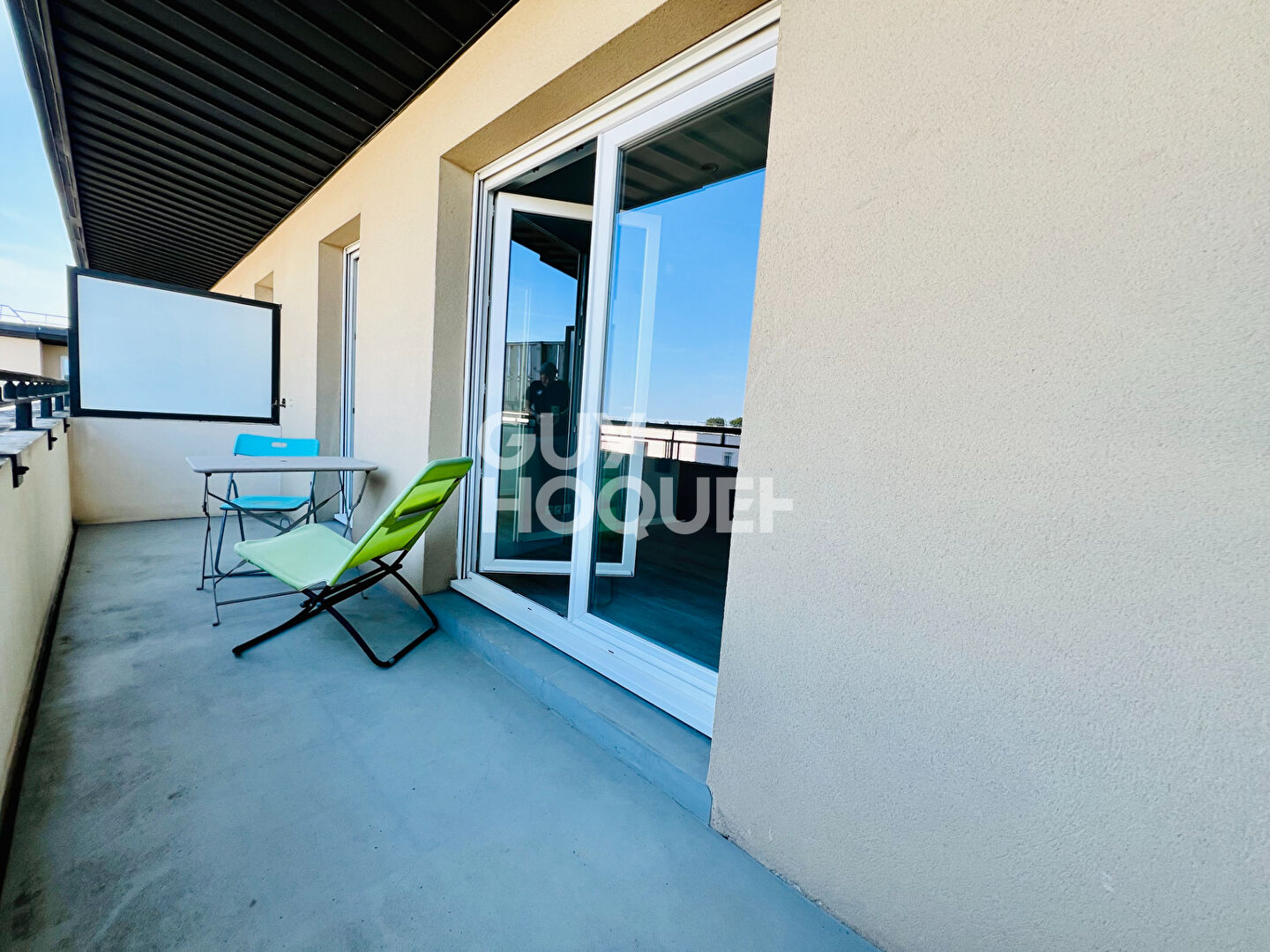 À vendre : Appartement F2 à Combs-la-Ville - Terrasse - Dernier étage - Ascenseur