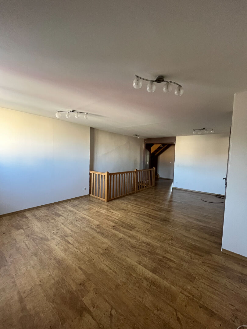 Exclusivité Guy Hoquet Miribel - Maison de village au coeur de la ville