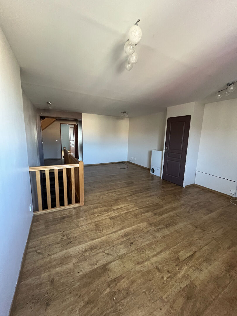 Exclusivité Guy Hoquet Miribel - Maison de village au coeur de la ville