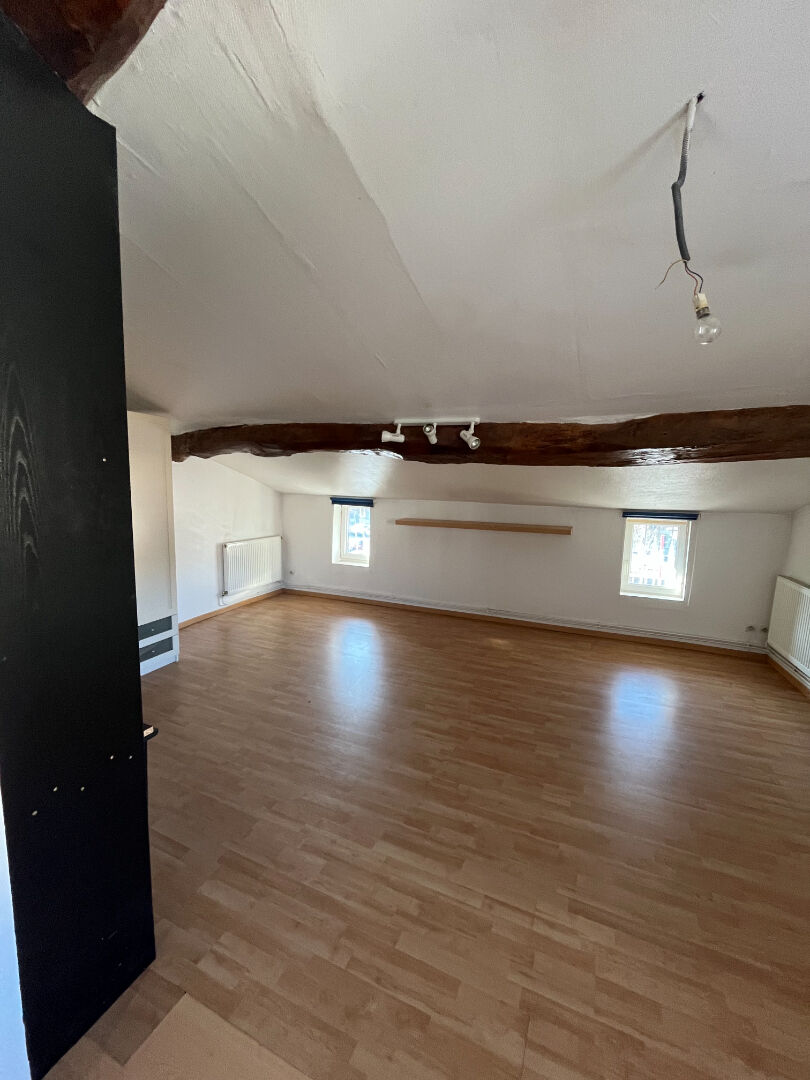 Exclusivité Guy Hoquet Miribel - Maison de village au coeur de la ville