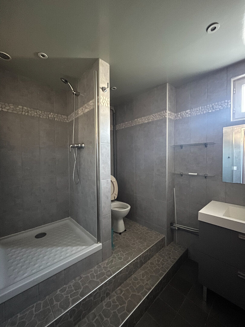 Exclusivité Guy Hoquet Miribel - Maison de village au coeur de la ville