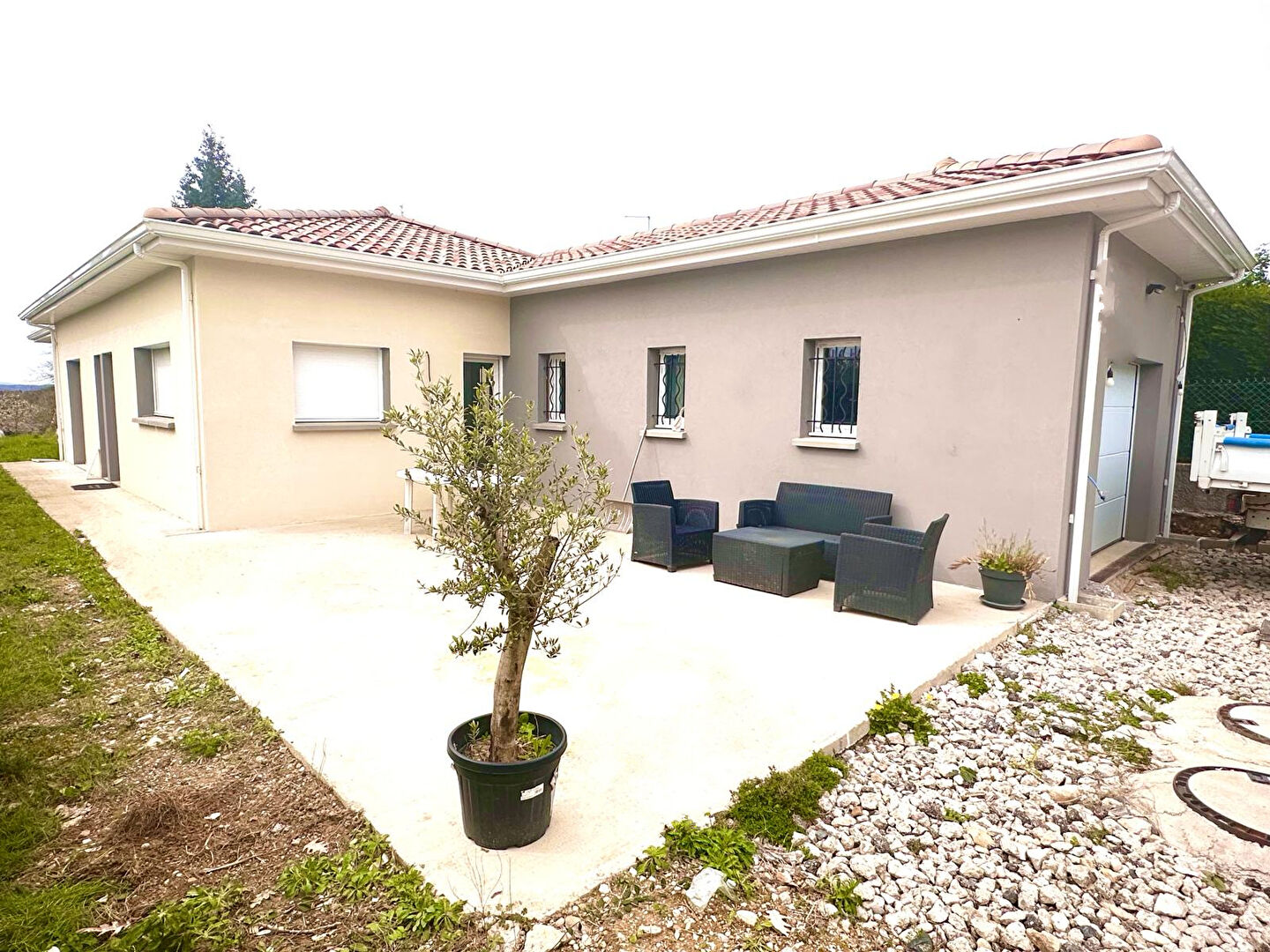 Maison Plain-Pied à Charnoz Sur Ain 5 pièce(s) 134 m²
