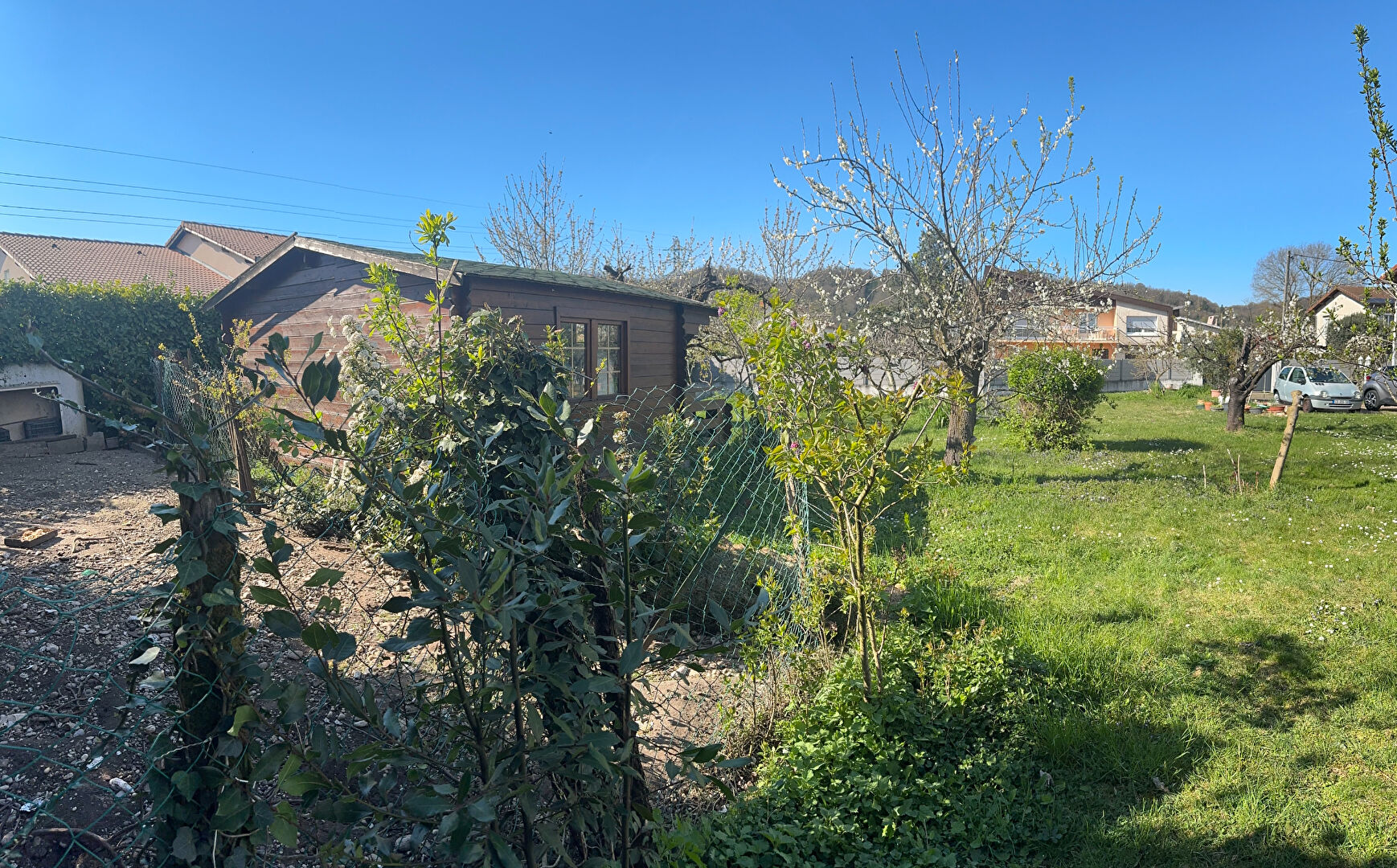 Terrain plat Miribel - Proche commodités