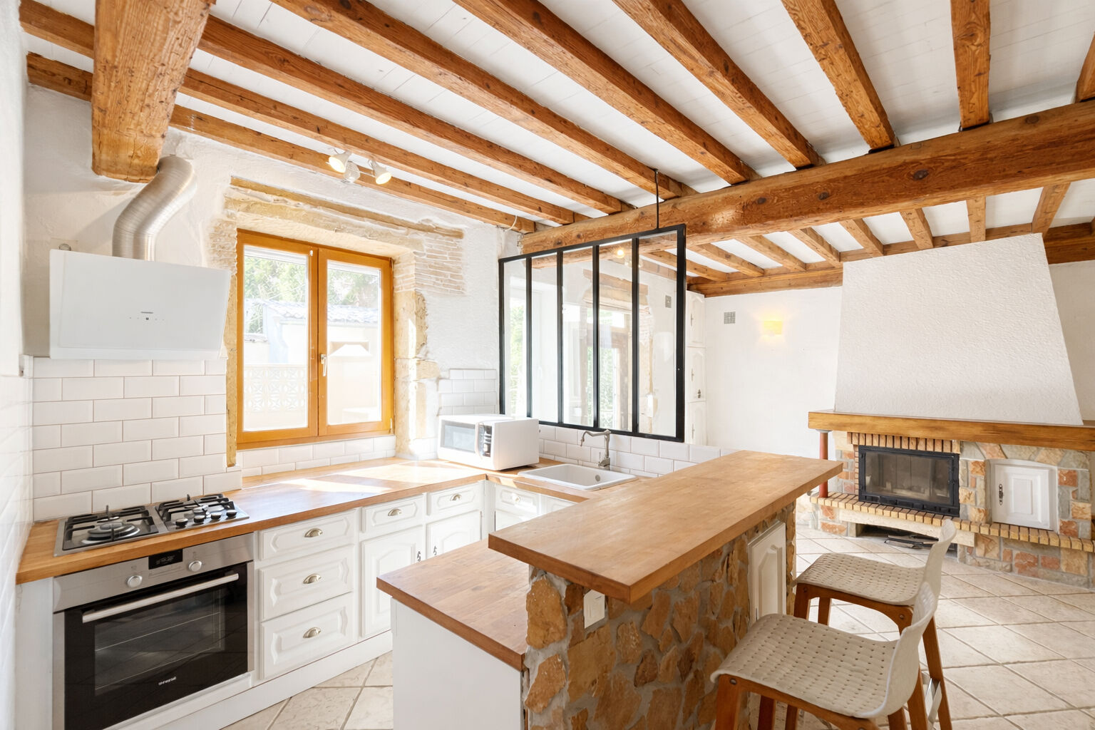 Maison 3 pièces - 90 m²  Jardin & Double garage - Miribel centre