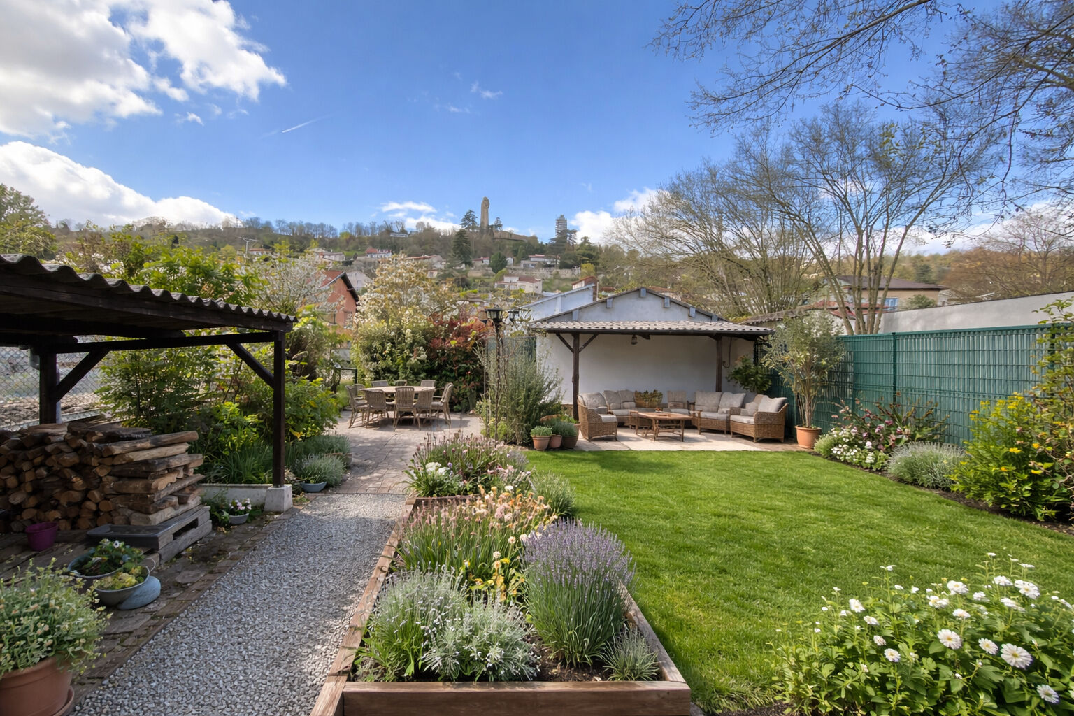 Maison 3 pièces - 90 m²  Jardin & Double garage - Miribel centre