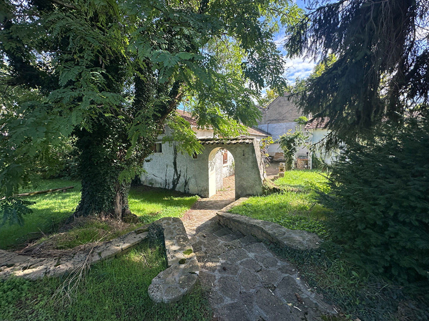Maison Miribel 41 m² sur terrain de 765 m²