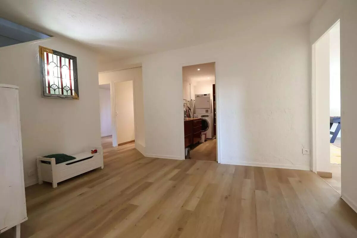 Maison familiale avec vue dégagée et piscine ? La Boisse