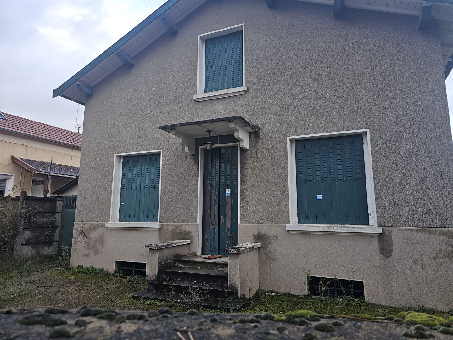 Exclusivité Guy Hoquet Miribel  -Maison à fort potentiel au centre de Miribel