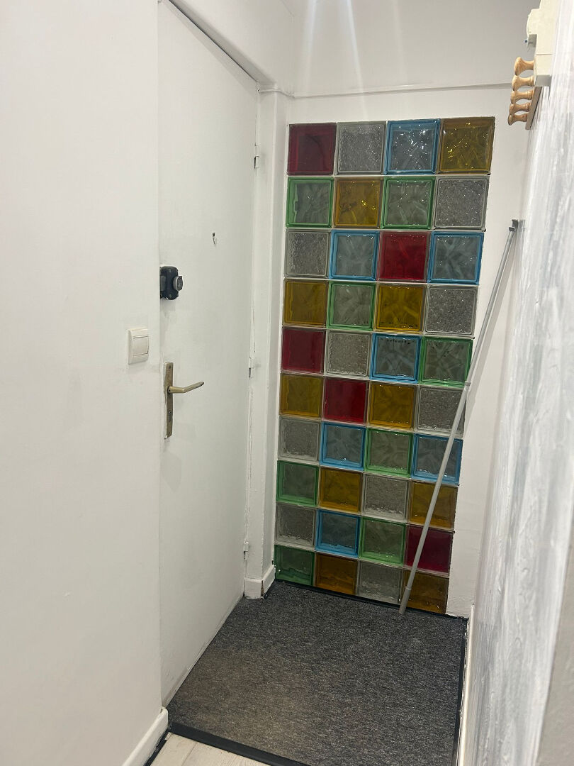 Appartement Fontaines Saint Martin 2 pièce(s) 26.15 m2