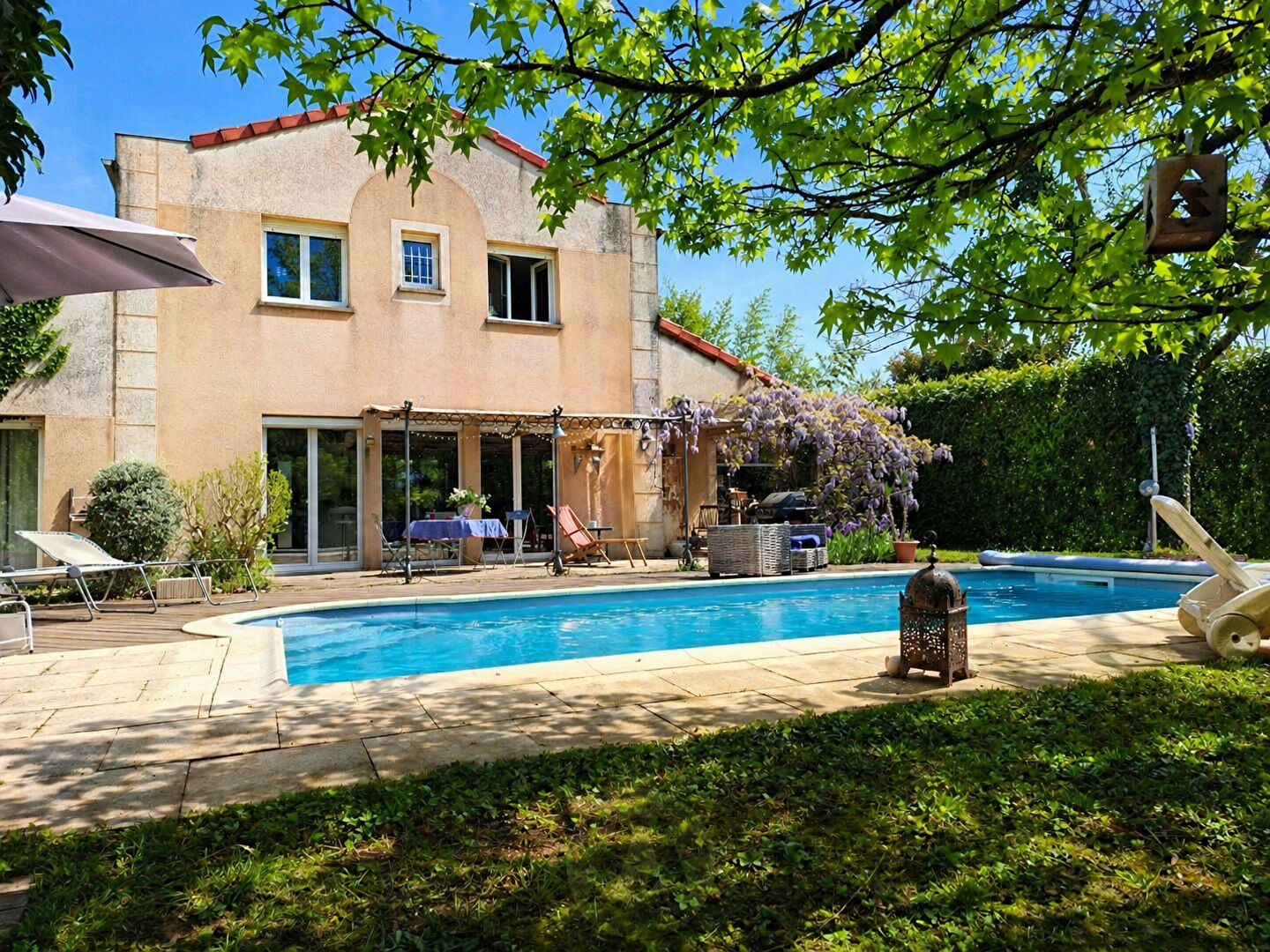Maison Saint-Bonnet-de-Mure 5 pièces 131 m²