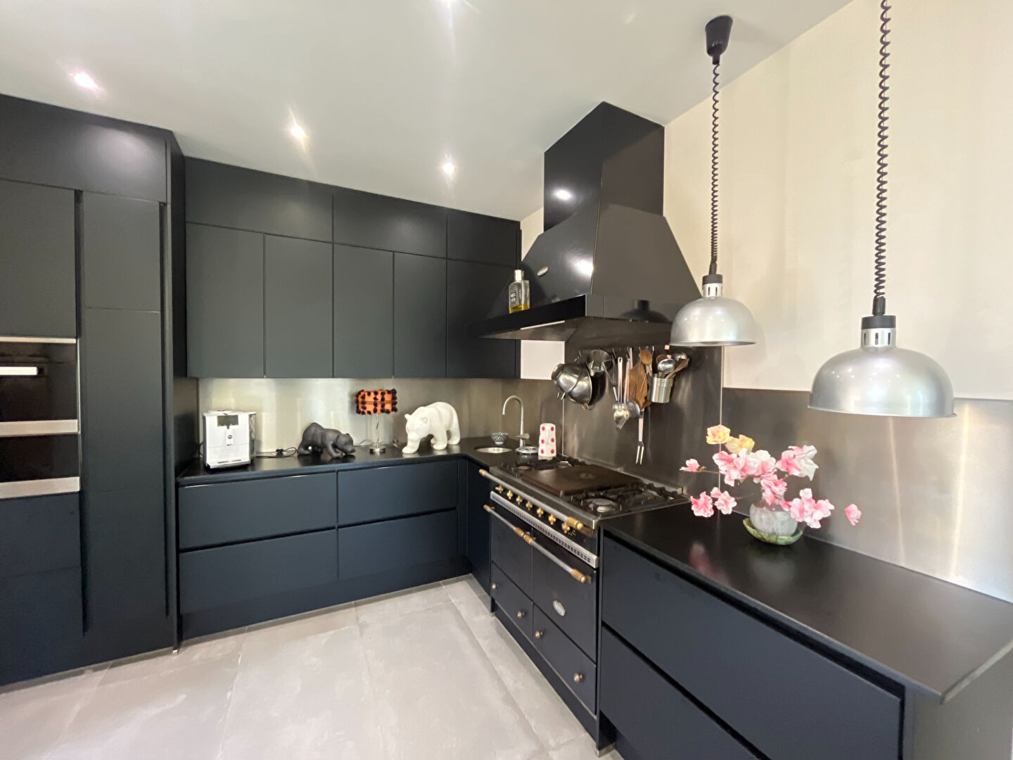 Maison 9 pièces - Neyron le haut