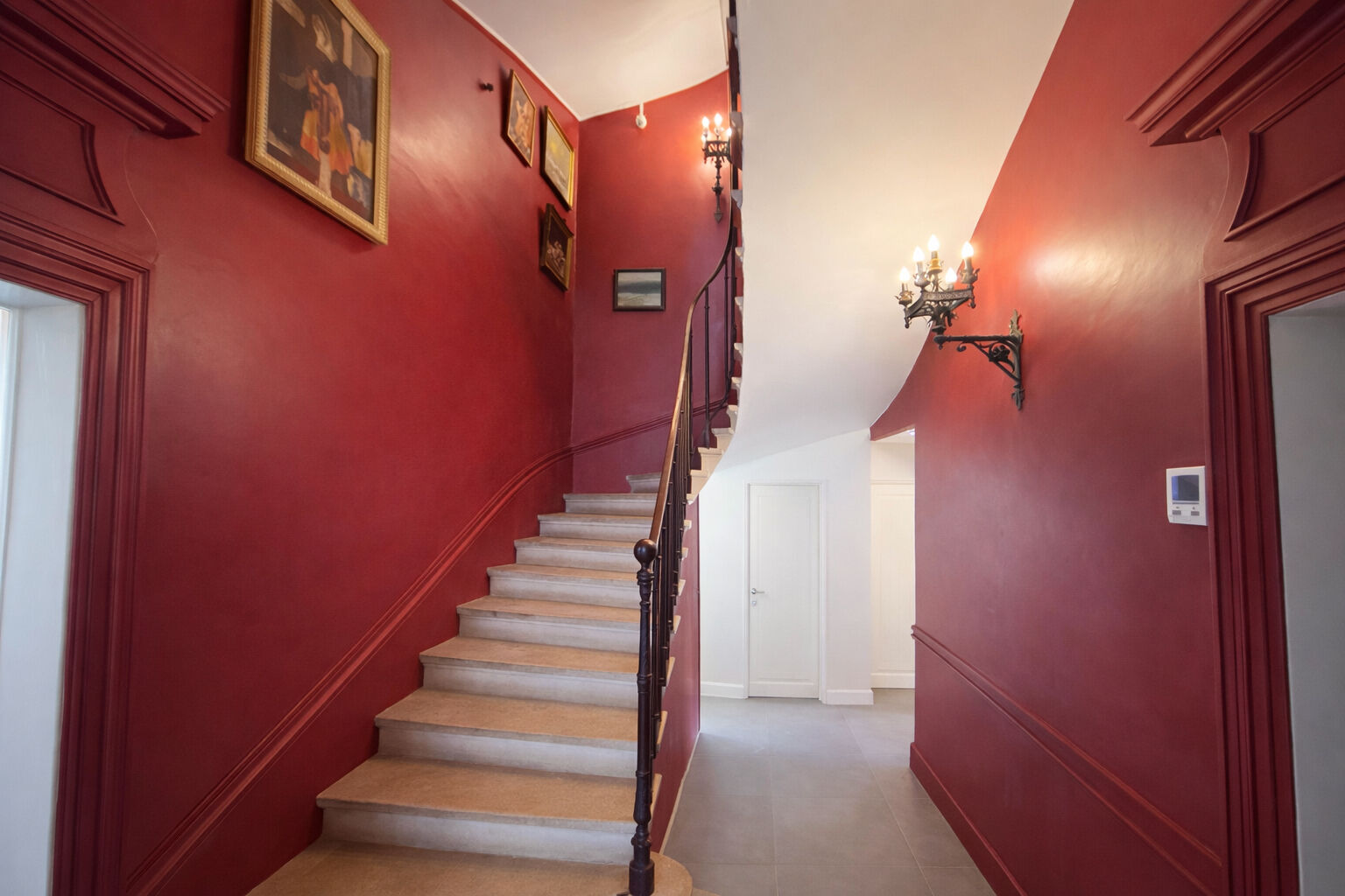 Maison 9 pièces - Neyron le haut